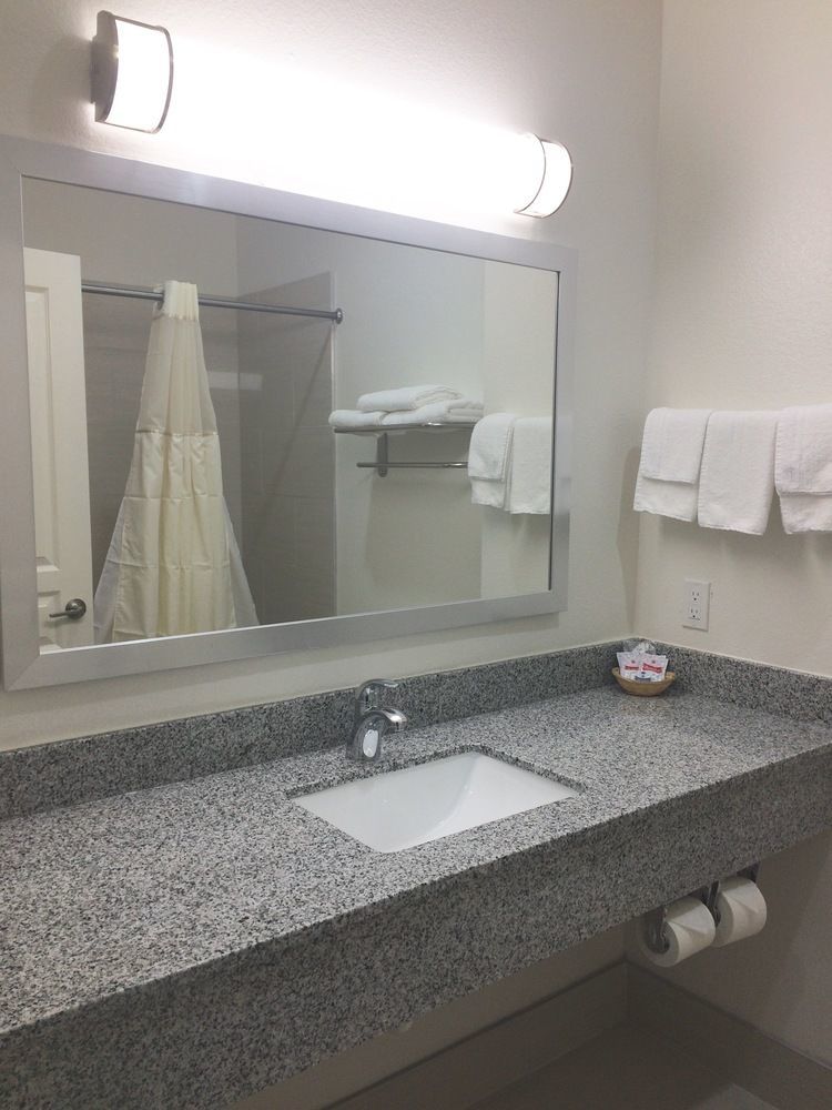 Scottish Inn & Suites - Conroe Kültér fotó